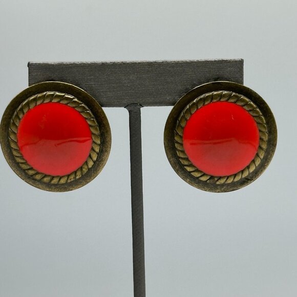 3/$30 Reddish Orange Stud Earrings Brass Tone Pierced Large RoundButton - Picture 1 of 8